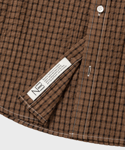 NONBLANK（ノンブランク）の「ウィンドウチェッククロップボタンダウンLSシャツ_TAN（シャツ/ブラウス・メンズ・ブラウン・MEDIUM/LARGE/X-LARGE/SMALL）」の9枚目の写真