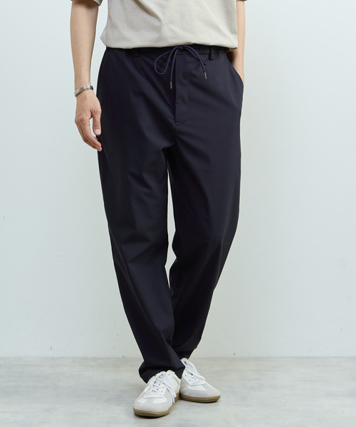 MEN'S MELROSE(メンズメルローズ)の「スマートテックスリラックステーパードパンツ(スラックス・メンズ・グレー/ネイビー・2/3/4)」の2枚目の写真