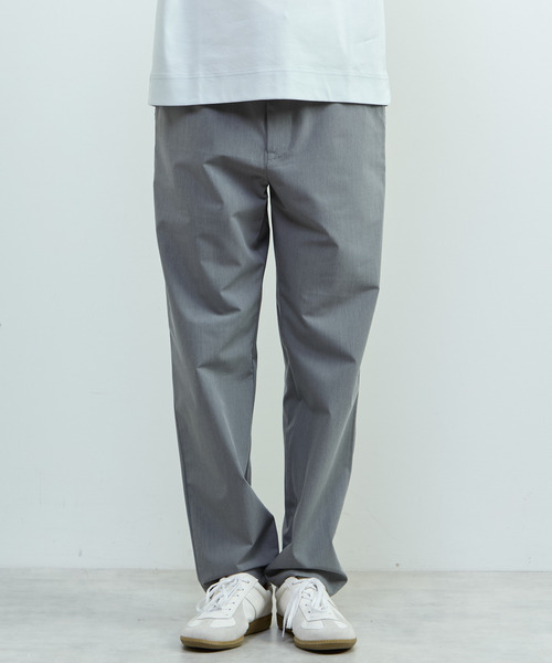 MEN'S MELROSE（メンズメルローズ）の「スマートテックスリラックステーパードパンツ（スラックス・メンズ・グレー・2/3）」の2枚目の写真