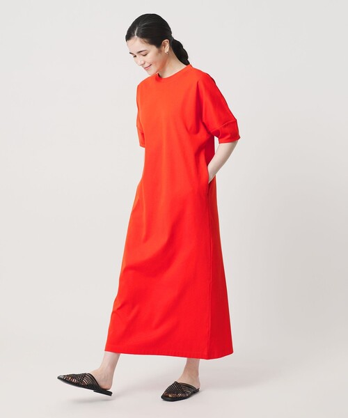 BEAUTY&YOUTH UNITED ARROWS（ビューティーアンドユースユナイテッドアローズ）の「【WEB限定 Wardrobe DAILY MINIMAL】パフスリーブ カットワンピース UVカット 接触冷感（ワンピース・レディース・ブラック/レッド/ダークブラウン/モカ・FREE）」の4枚目の写真