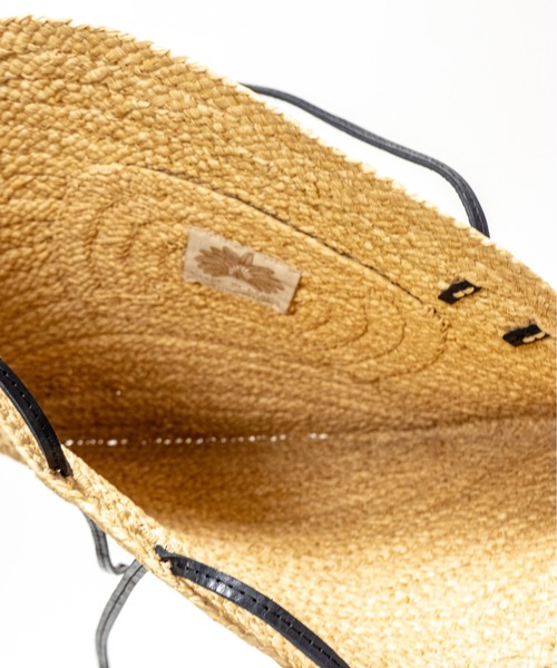 MADE IN MADA(メイドインマダ)の「【MADE IN MADA /メイドインマダ】舟型かごバッグ ラフィア トートバッグ(かごバッグ・レディース・ナチュラル/ライトブラウン・FREE)」の4枚目の写真