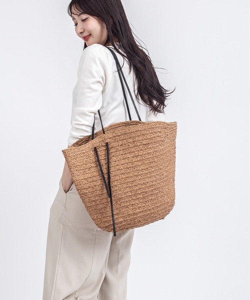 MADE IN MADA(メイドインマダ)の「【MADE IN MADA /メイドインマダ】舟型かごバッグ ラフィア トートバッグ(かごバッグ・レディース・ナチュラル/ライトブラウン・FREE)」の12枚目の写真