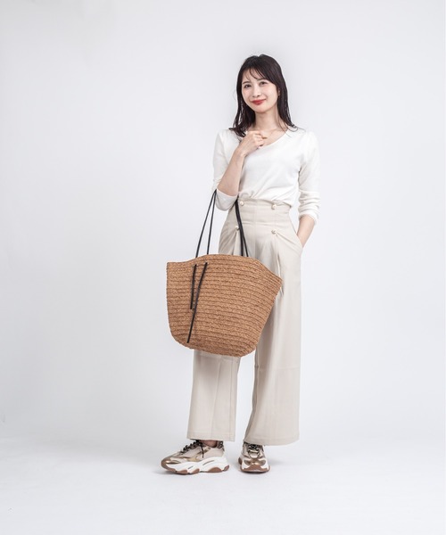 MADE IN MADA(メイドインマダ)の「【MADE IN MADA /メイドインマダ】舟型かごバッグ ラフィア トートバッグ(かごバッグ・レディース・ナチュラル/ライトブラウン・FREE)」の13枚目の写真