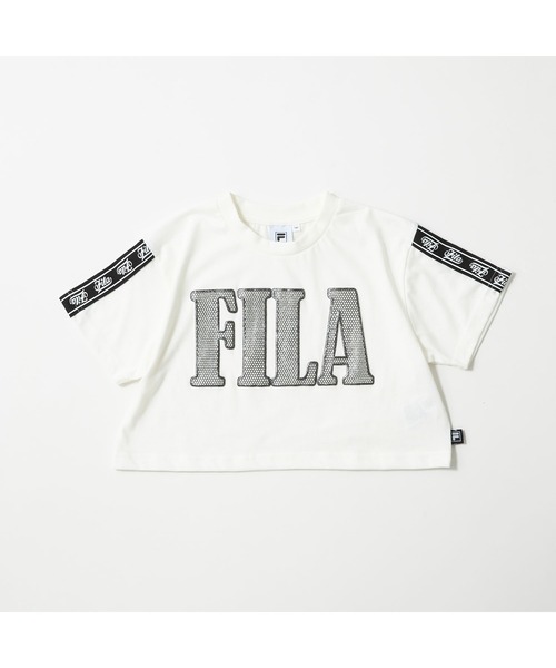 FILA(フィラ)の「FILA フィラ 半袖Tシャツ ロゴプリント ショート丈(Tシャツ/カットソー・キッズ・ブラック/サックスブルー/オフホワイト・110cm/120cm/130cm/140cm/150cm/160cm)」の2枚目の写真