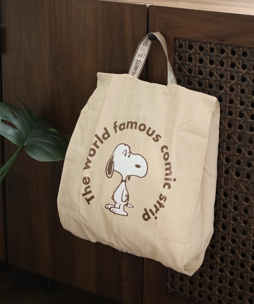 SNOOPY(スヌーピー)の「SNOOPY スヌーピー ワイドトラベルポーチ(トラベルグッズ・レディース・ダークグレー/ベージュ・FREE)」の17枚目の写真