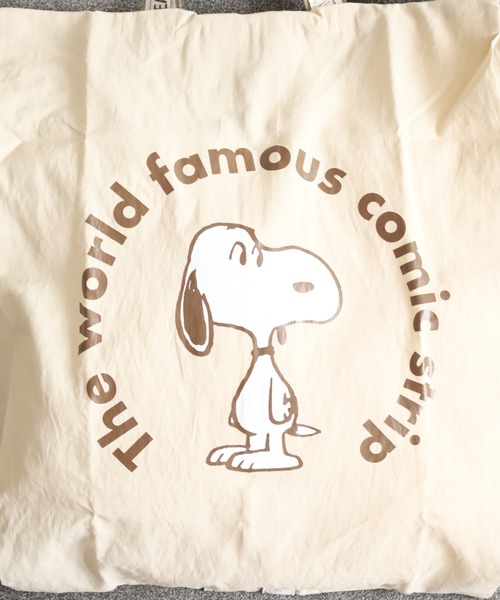 SNOOPY(スヌーピー)の「SNOOPY スヌーピー ワイドトラベルポーチ(トラベルグッズ・レディース・ダークグレー/ベージュ・FREE)」の14枚目の写真