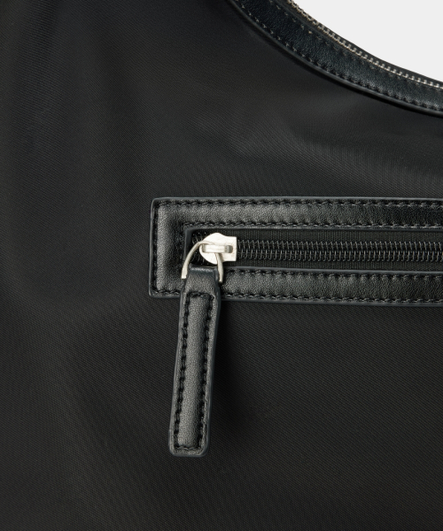 MAISON MINED（メゾンミネド）の「BIG SIDE STRAP HOBO BAG BLACK（メッセンジャーバッグ・メンズ・その他・FREE）」の7枚目の写真