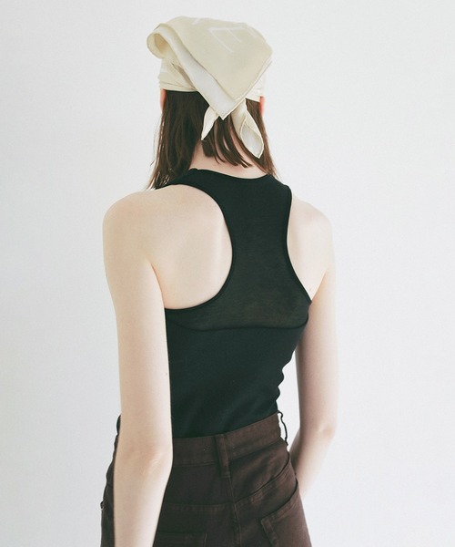 CLANE(クラネ)の「BACK SHEER TANK TOPS(タンクトップ・レディース・ホワイト/ベージュ/ブラック・1/2)」の6枚目の写真