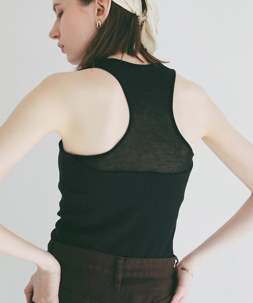 CLANE(クラネ)の「BACK SHEER TANK TOPS(タンクトップ・レディース・ホワイト/ベージュ/ブラック・1/2)」の7枚目の写真