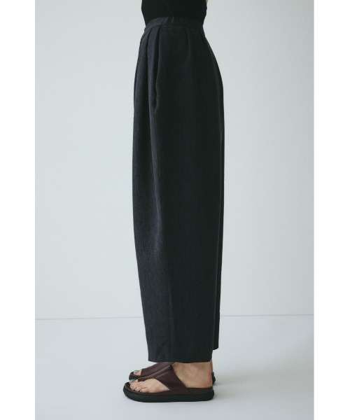 HeRIN.CYE(ヘリンドットサイ)の「Tweed butcher tuck pants / ツイードブッチャータックパンツ(スラックス・レディース・ブラック/ライトブルー/ベージュ・36/38)」の17枚目の写真