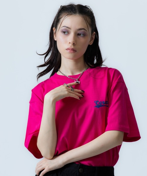 X-girl SPORTS(エックスガールスポーツ)の「CRZ O WE FAN GOODS S/S TEE/セレッソ大阪ヤンマーレディース(Tシャツ/カットソー・メンズ・ピンク/ホワイト・X-LARGE/LARGE/MEDIUM/SMALL)」の4枚目の写真