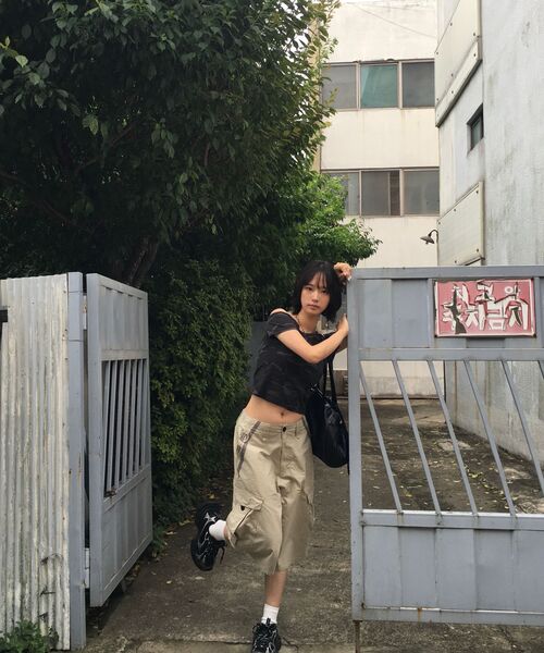 KIJIKO（キジコ）の「ke614. Washed Bermuda Cargo Pants Beige Grey（その他パンツ・レディース・ベージュ・SMALL/MEDIUM）」の16枚目の写真