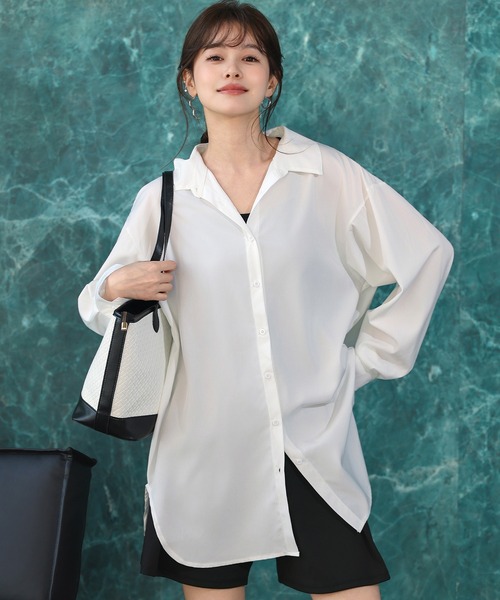 TeddyShop(テディショップ)の「【水陸両用/サイドスリット入り/ヨーク切替え/軽量】長袖 オーバーシャツライク 開襟 ラッシュガード シャツ レディース(ラッシュガード・レディース・ホワイト/ベージュ/ライトブルー/ブラック/イエロー/ブルー系その他・M/L/S)」の2枚目の写真