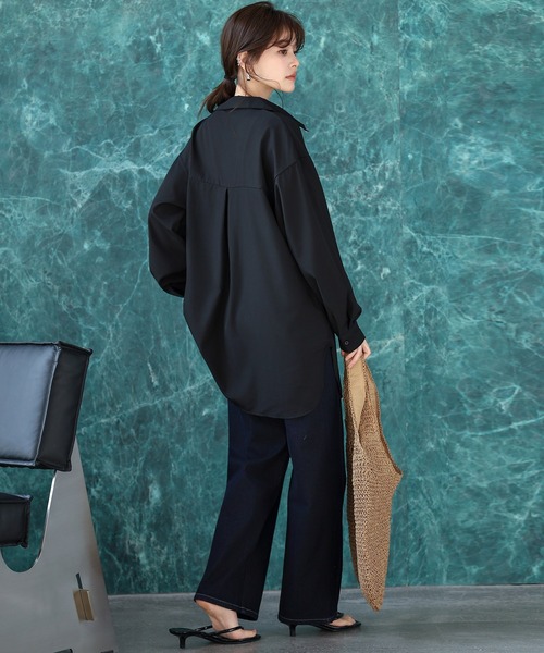 TeddyShop(テディショップ)の「【水陸両用/サイドスリット入り/ヨーク切替え/軽量】長袖 オーバーシャツライク 開襟 ラッシュガード シャツ レディース(ラッシュガード・レディース・ホワイト/ベージュ/ライトブルー/ブラック/イエロー/ブルー系その他・M/L/S)」の8枚目の写真