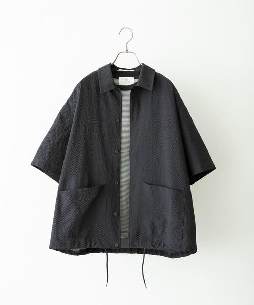 URBAN RESEARCH Sonny Label(アーバンリサーチサニーレーベル)の「シアサッカーショートスリーブコーチシャツ(シャツ/ブラウス・メンズ・グリーン/ブラック/ネイビー・LARGE/MEDIUM)」の3枚目の写真