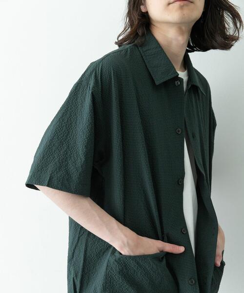 URBAN RESEARCH Sonny Label(アーバンリサーチサニーレーベル)の「シアサッカーショートスリーブコーチシャツ(シャツ/ブラウス・メンズ・グリーン/ブラック/ネイビー・LARGE/MEDIUM)」の2枚目の写真