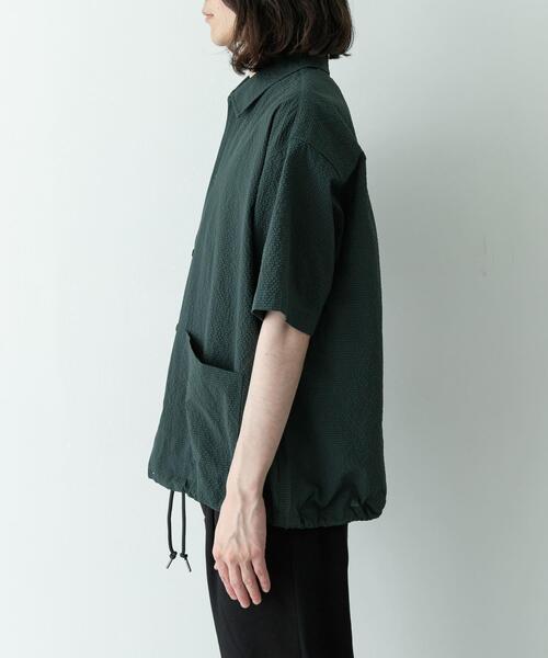 URBAN RESEARCH Sonny Label(アーバンリサーチサニーレーベル)の「シアサッカーショートスリーブコーチシャツ(シャツ/ブラウス・メンズ・グリーン/ブラック/ネイビー・LARGE/MEDIUM)」の16枚目の写真