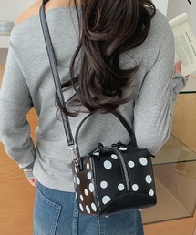 Square polka dot shoulder handbag