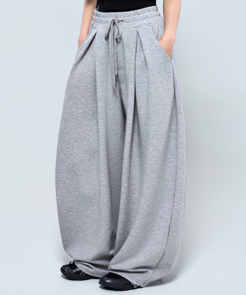 PHYSICAL GARMENTS（フィジカルガーメンツ）の「P2638 ディープピンタックカーブワイドパンツ [3COLOR]（その他パンツ・メンズ・グレー/ブラック・1/2/3）」の10枚目の写真