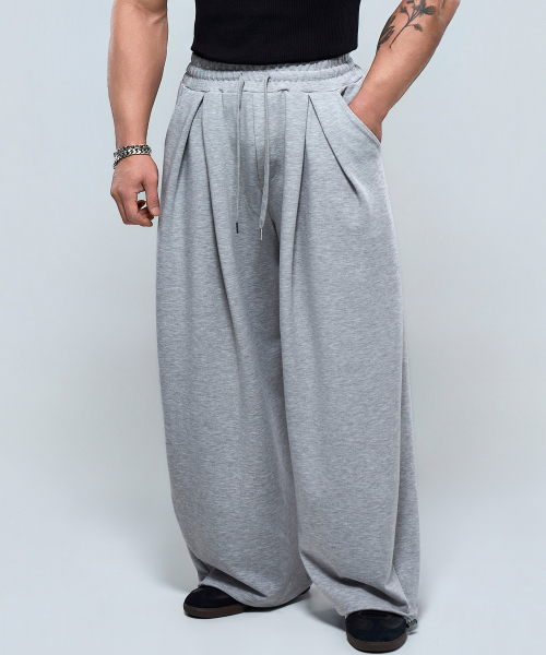PHYSICAL GARMENTS（フィジカルガーメンツ）の「P2638 ディープピンタックカーブワイドパンツ [3COLOR]（その他パンツ・メンズ・グレー/ブラック・1/2/3）」の20枚目の写真