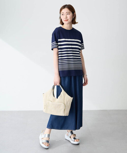 Petit Honfleur(プチオンフルール)の「パネルボーダーTシャツ【接触冷感・UVカット・オーガニックコットンブレンド】(Tシャツ/カットソー・レディース・ホワイト/ネイビー・M/L)」の14枚目の写真