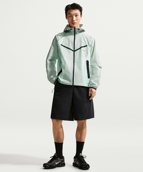 NIKE(ナイキ)の「NIKE NK UV TECH SUN SHORT IF1305(その他パンツ・メンズ・ブラック・M/L)」の2枚目の写真