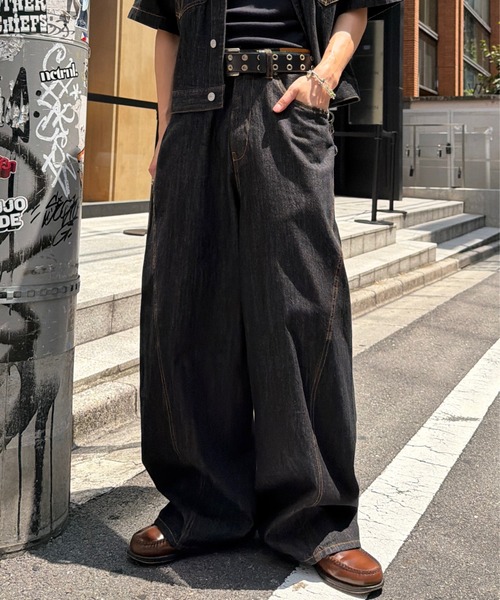 ADAMASTE(アダマスト)の「Western 3panel Buggy Denim Pants - ウエスタン3パネルバギーデニムパンツ【セットアップ対応】(デニムパンツ・メンズ・ブラック/インディゴブルー・SMALL/MEDIUM/LARGE)」の1枚目の写真