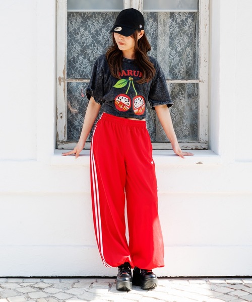 attagirl(アタガール)の「ウォッシュ加工オーバーサイズダルマプリントTシャツ(Tシャツ/カットソー・レディース・ブルー/ピンク/ブラック・L/M)」の4枚目の写真