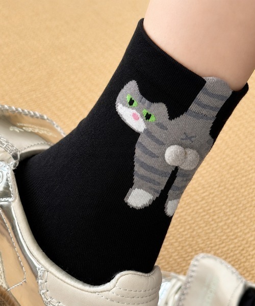 boemy(ボエミー)の「猫のおしり デザインソックス(ソックス/靴下・レディース・ホワイト/ブラック・FREE)」の2枚目の写真