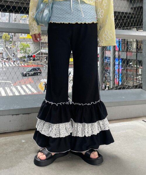 HELLO.SANFRANCISCO(ハローサンフランシスコ)の「【HELLO.SANFRANCISCO】レースフリルワッフルパンツ(その他パンツ・レディース・ブラック/ブルー・MEDIUM/SMALL)」の3枚目の写真
