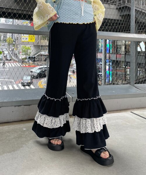 HELLO.SANFRANCISCO(ハローサンフランシスコ)の「【HELLO.SANFRANCISCO】レースフリルワッフルパンツ(その他パンツ・レディース・ブラック/ブルー・MEDIUM/SMALL)」の4枚目の写真