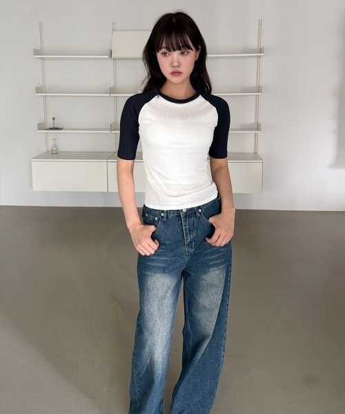 4INT.(フォイント)の「【バックポイント】ヴィンテージライク バックル ウォッシュ ワイド デニム パンツ(デニムパンツ・レディース・ブルー・S/M/L)」の17枚目の写真