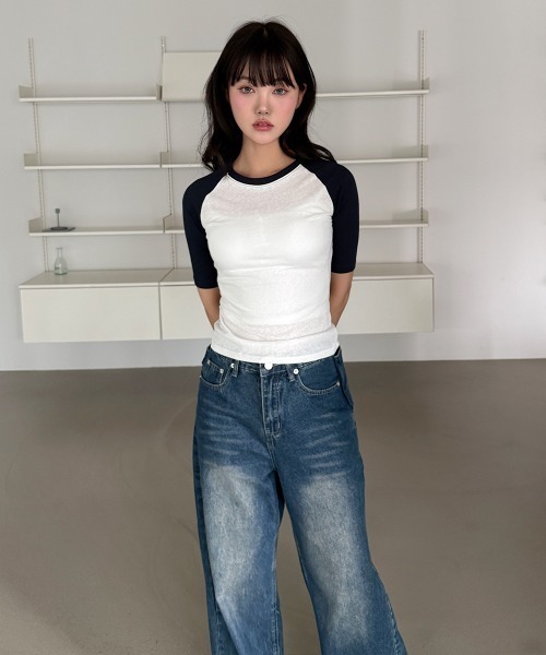 4INT.(フォイント)の「【バックポイント】ヴィンテージライク バックル ウォッシュ ワイド デニム パンツ(デニムパンツ・レディース・ブルー・S/M/L)」の19枚目の写真