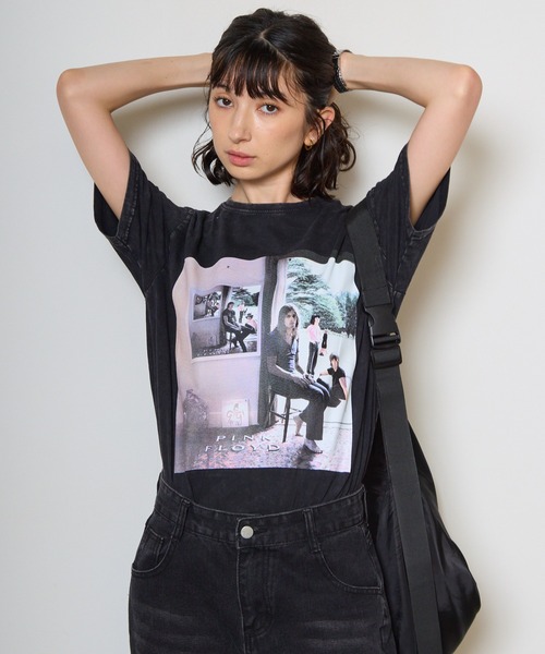 ROOPTOKYO(ループトウキョウ)の「Pink Floyd/ピンク・フロイド Unisex Stone Wash T-Shirt: Ummagumma(Black)(Back print) バンドTシャツ プリントTシャツ 半袖 クルーネック ロック ストリート メンズ レディース 秋 秋服 2026年秋冬(Tシャツ/カットソー・メンズ・ブラック・S/M/L/XL)」の10枚目の写真