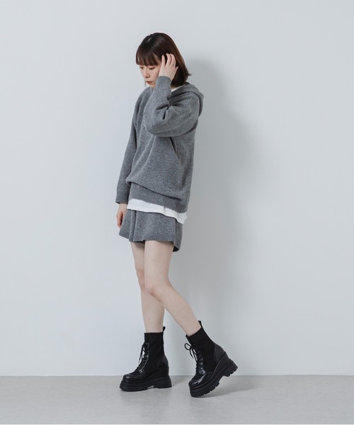 EVOL(イーボル)の「【XS-Lサイズ展開・美脚効果あり】11cmニットレースアップショートブーツ JB4054(ブーツ・レディース・ブラック/アイボリー・XS/S/M/L)」の5枚目の写真