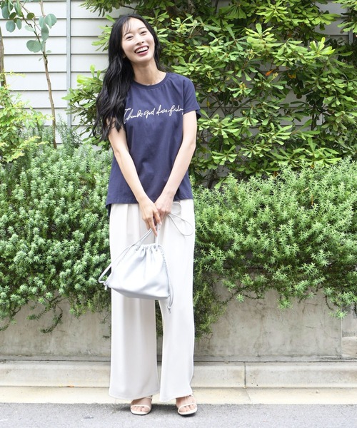 Ehre style(エーレスタイル)の「さりげなさが◎大人の新ロゴTコーデ7選(Tシャツ/カットソー・レディース・ホワイト・FREE)」の10枚目の写真