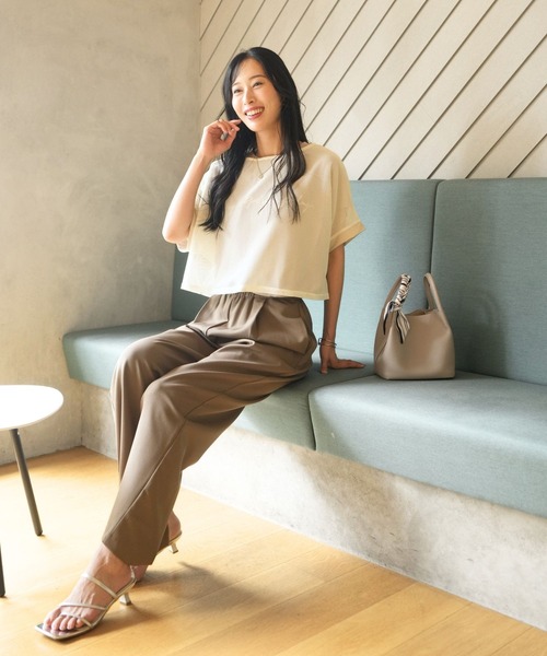 Ehre style(エーレスタイル)の「さりげなさが◎大人の新ロゴTコーデ7選(Tシャツ/カットソー・レディース・ホワイト・FREE)」の7枚目の写真