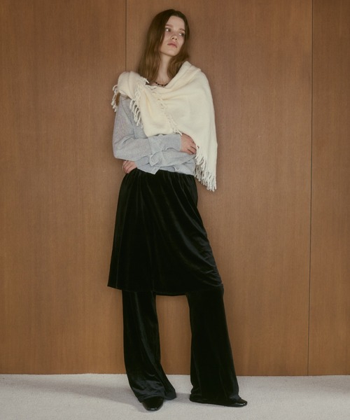 ELTONE(エルトーン)の「ベロアレイヤードフレアパンツ(その他パンツ・レディース・ブラック/ブラウン・SMALL/MEDIUM)」の11枚目の写真