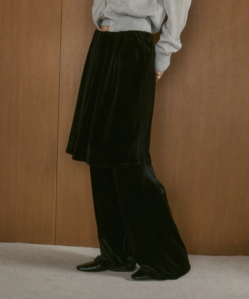 ELTONE(エルトーン)の「ベロアレイヤードフレアパンツ(その他パンツ・レディース・ブラック/ブラウン・SMALL/MEDIUM)」の4枚目の写真