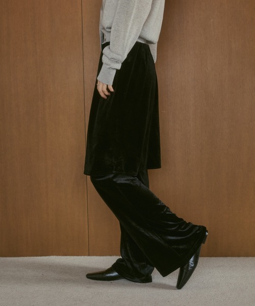 ELTONE(エルトーン)の「ベロアレイヤードフレアパンツ(その他パンツ・レディース・ブラック/ブラウン・SMALL/MEDIUM)」の7枚目の写真