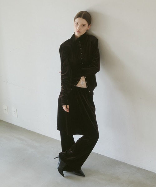 ELTONE(エルトーン)の「ベロアレイヤードフレアパンツ(その他パンツ・レディース・ブラック/ブラウン・SMALL/MEDIUM)」の22枚目の写真