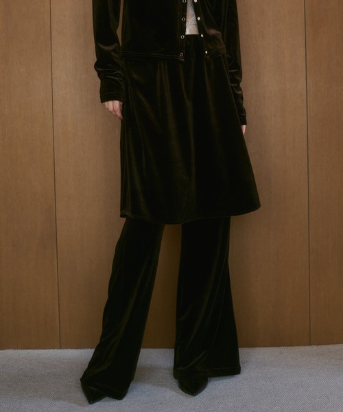 ELTONE(エルトーン)の「ベロアレイヤードフレアパンツ(その他パンツ・レディース・ブラック/ブラウン・SMALL/MEDIUM)」の15枚目の写真