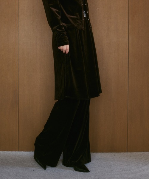 ELTONE(エルトーン)の「ベロアレイヤードフレアパンツ(その他パンツ・レディース・ブラック/ブラウン・SMALL/MEDIUM)」の18枚目の写真