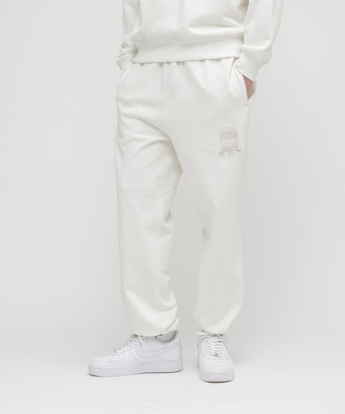 AVIREX(アヴィレックス)の「SIGNATURE VARSITY LOGO SWEAT PANTS / シグネチャーバーシティー ロゴ スウェットパンツ / AVIREX / アヴィレックス(スウェットパンツ・メンズ・ブラック/ネイビー/グレー/レッド/オフホワイト・MEDIUM/LARGE/X-LARGE/XX-LARGE)」の7枚目の写真