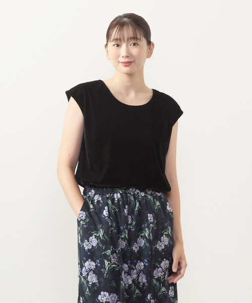 MELROSE claire（メルローズ クレール）の「【ベロア×ジャージーカットフレンチプルオーバー】（Tシャツ/カットソー・レディース・ブラック/ブラウン/アイボリー/チャコールグレー・FREE）」の2枚目の写真