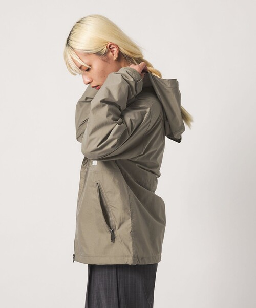 THE NORTH FACE(ザノースフェイス)の「<THE NORTH FACE>コンパクト ジャケット(マウンテンパーカー・レディース・ブラック/ベージュ・L)」の6枚目の写真
