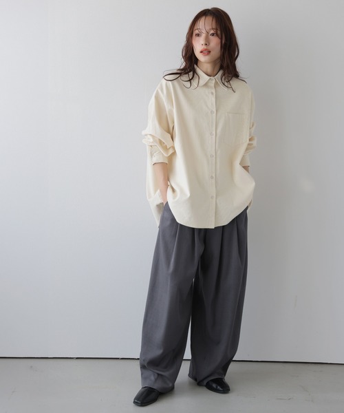 La-gemme(ラジェム)の「コーデュロイ調オーバーサイズ/軽アウター/体型カバー(シャツ/ブラウス・レディース・ブラウン/ブラック/ブルーグリーン/アイボリー・フリー)」の15枚目の写真