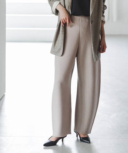 Noble(ノーブル)の「《・セットアップ対応》スムース バレルパンツ(その他パンツ・レディース・ベージュ/キャメル・38/36)」の2枚目の写真