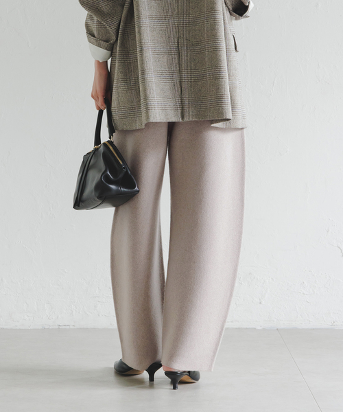 Noble(ノーブル)の「《・セットアップ対応》スムース バレルパンツ(その他パンツ・レディース・ベージュ/キャメル・38/36)」の21枚目の写真