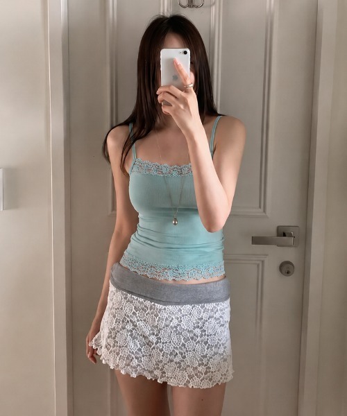 LOENNE(ロエヌ)の「Lace Trim Rib Camisole / レーストリムリブキャミソール(Tシャツ/カットソー・レディース・ホワイト/ブラック/ミント・FREE)」の1枚目の写真
